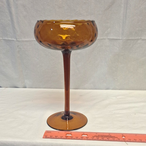 Unmarked amber glass - unmarked,